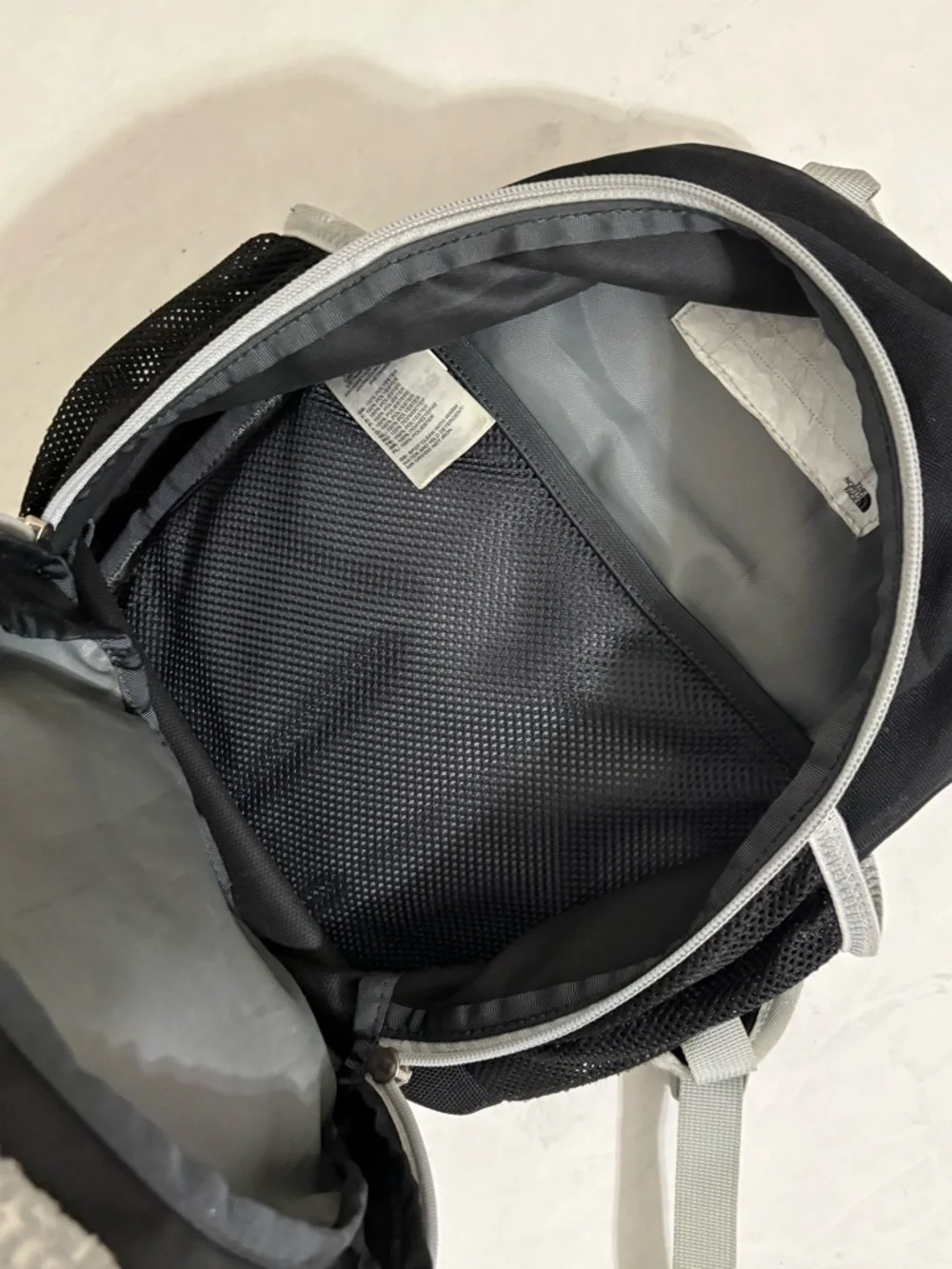 The North Face Black Sprout Mini Backpack‎ Kids Youth Travel Lightweight